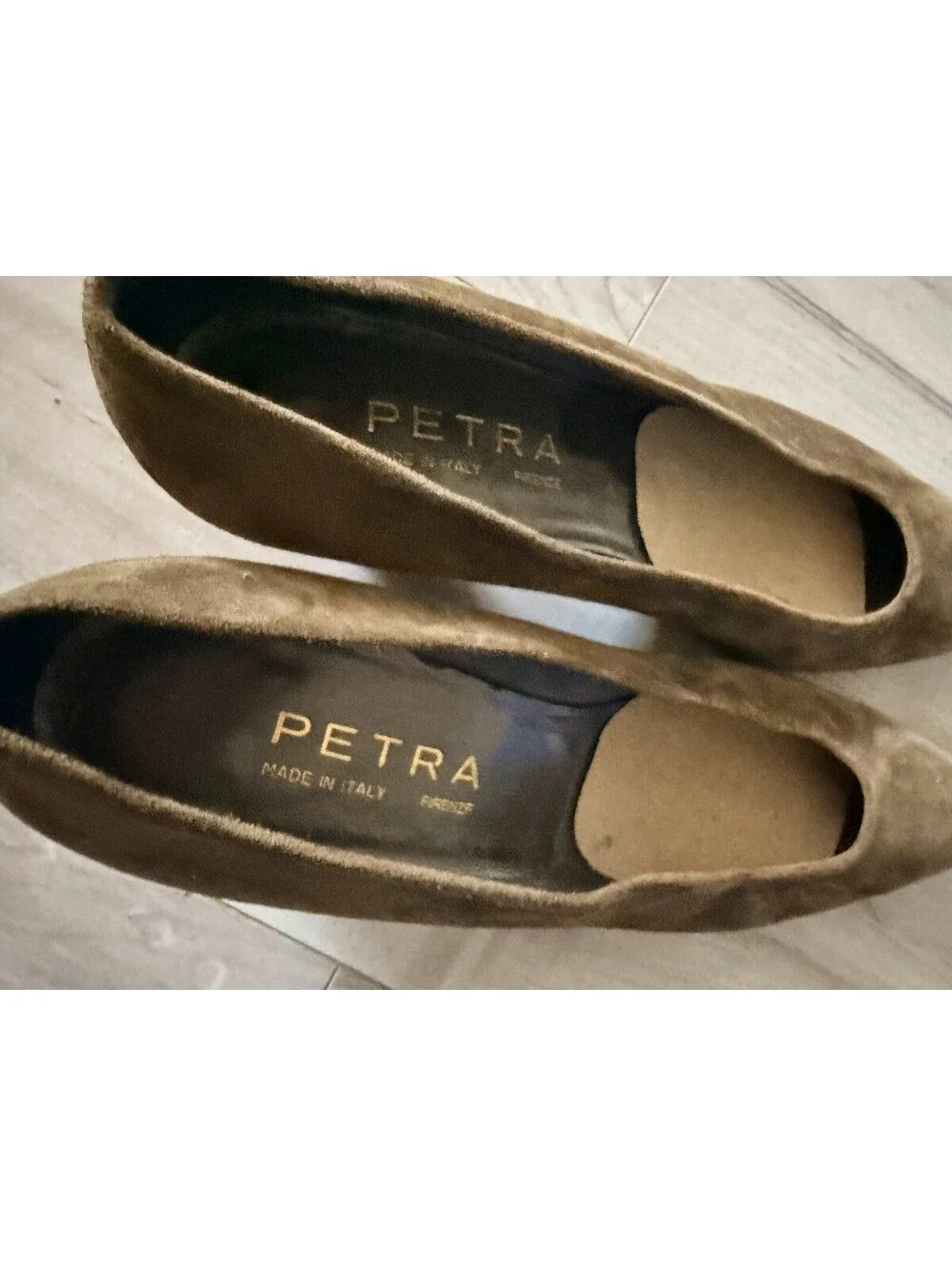 Petra Firenze Pump Women’s Size 8S Brown Suede Italy Career